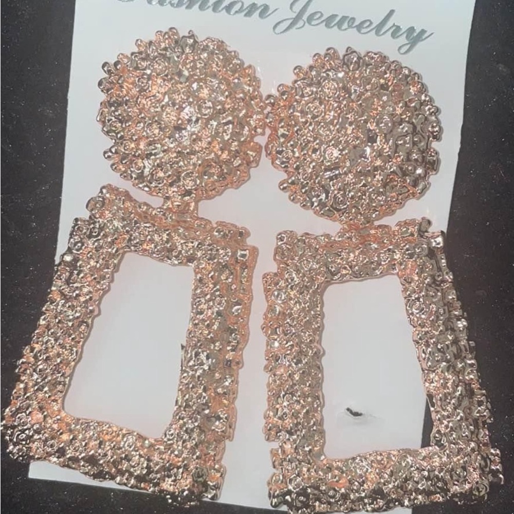Elegant Gold Statement Earrings